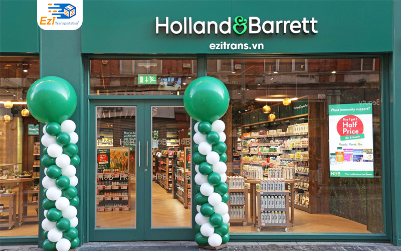 Holland and Barrett là chuỗi cửa hàng bán lẻ thực phẩm chức năng nổi tiếng tại Anh Holland and Barrett là chuỗi cửa hàng bán lẻ thực phẩm chức năng nổi tiếng tại Anh
